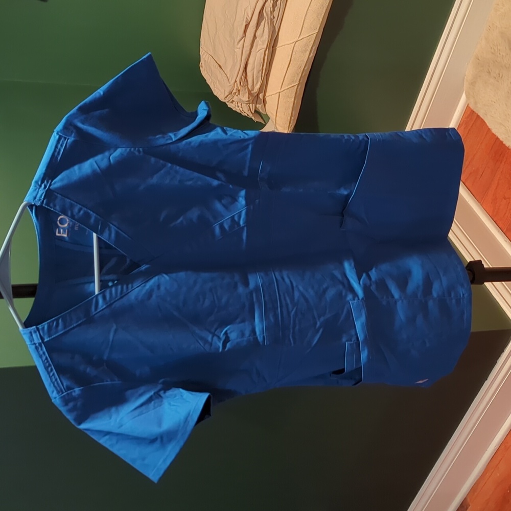 XS Eon by maevn Royal Blue scrub set